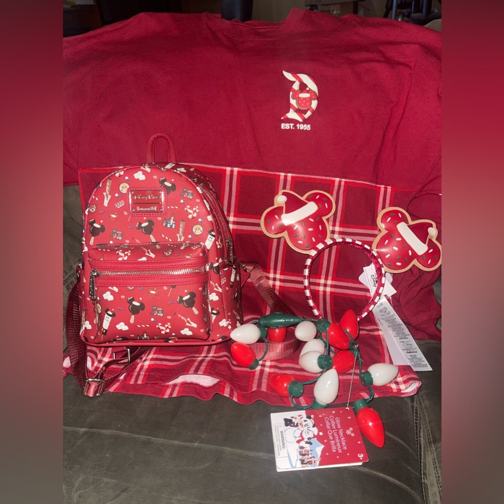 Disney parks Loungefly Christmas holiday snacks set
